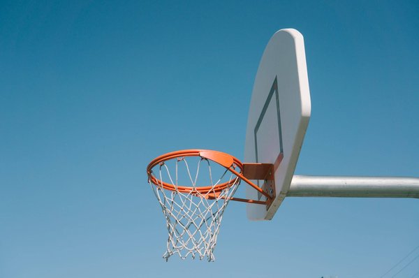 Quelles sont les normes qui encadrent la vente de panier de basket ?
